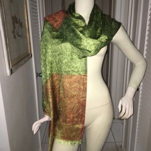 Green and Rust Colored scarf
